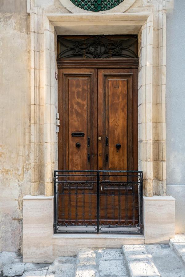 Valletta Main Street Apartment Deluxe Valeta Exterior foto